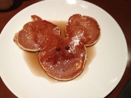 Children's serving of pancakes from the breakfast "buffet"