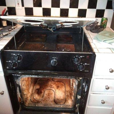 Oven cleaning before pic