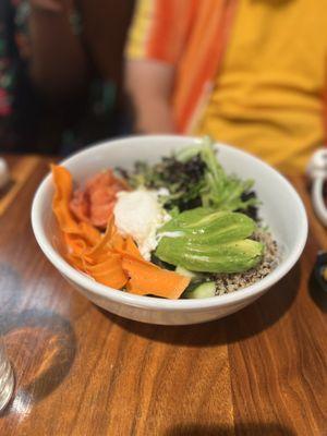 Salmon Quinoa bowl