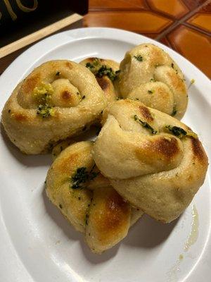 Garlic knots