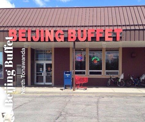 Storefront. It shares a parking lot with a supermarket (Budwey's/Market in the Square).