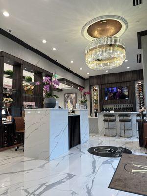 M. Vincé Nail Spa