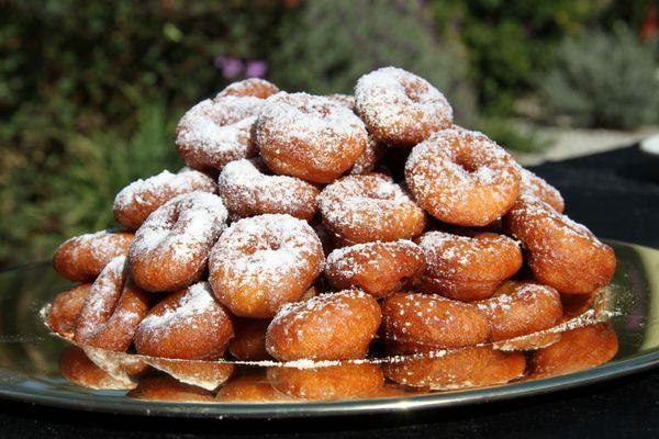 Fresh Hot Mini Donuts