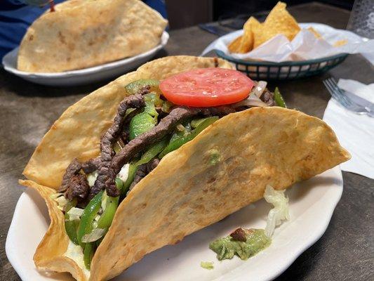 Steak fajita salad