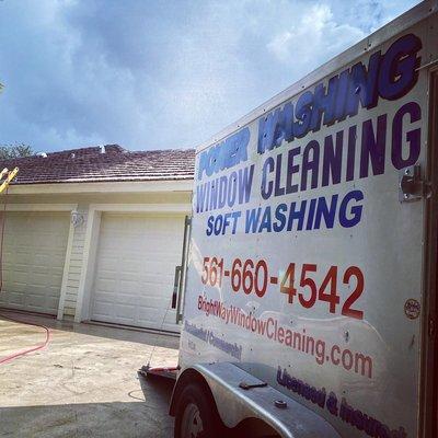 Roof cleaning in Tequesta, Fl