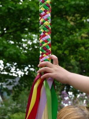 Maypole.