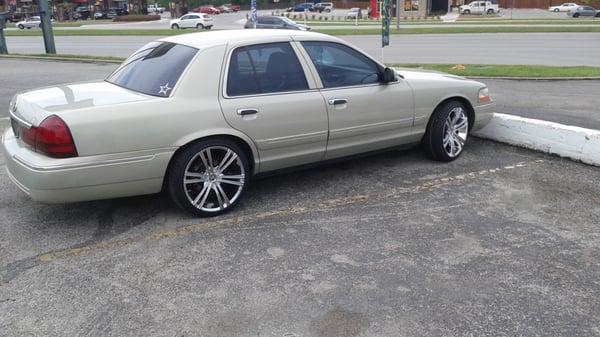 Got helped with some good service at the rent a tire on Jacksboro hwy.  The guys there were pretty, showed me different rims