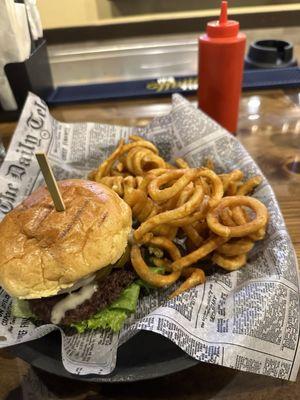 Old 33 Beer & Burger Grill