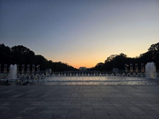 Sunset at world war II memorial