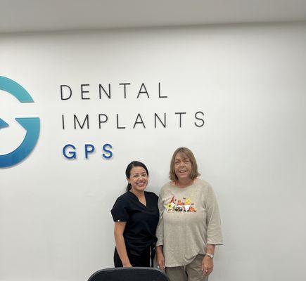 Dental Implants GPS - Reseda