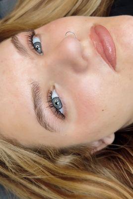 Brown Wispy Wet Look Eyelashes