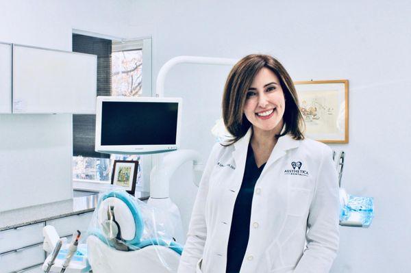 Dr. Lina Hamdan Dentist in Naperville