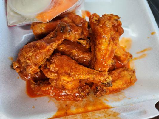 Xtra hot 10pc wings.