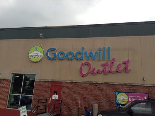 Goodwill Outlet. 2900 N Shadeland. July 2015.