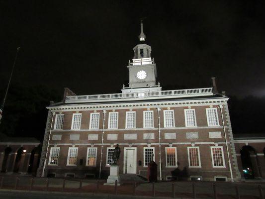 Independence Hall, after our tour was finished.