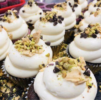 Cannoli Cupcakes