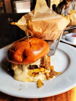 Pub Burger (brioche bun)