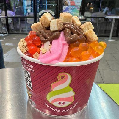 Fruit Punch Sorbet Froyo with Boba & Fudge!