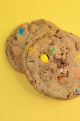 8 Mile Mix (M&M's, Pretzels & Reese's Cups all swirled into our original dough)