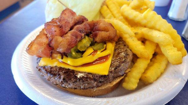 Classic Bacon Cheeseburger