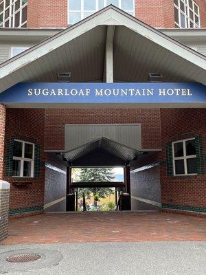 SUGARLOAF MOUNTAIN HOTEL