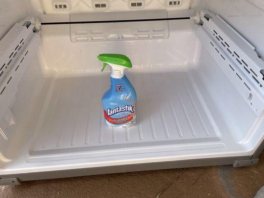 Clean refrigerator