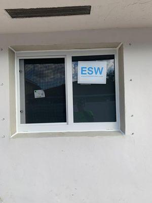 ES Windows