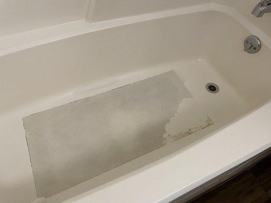 Both rooms had disgusting mats in the tubs. This photo isn't even showing how gross it really is.