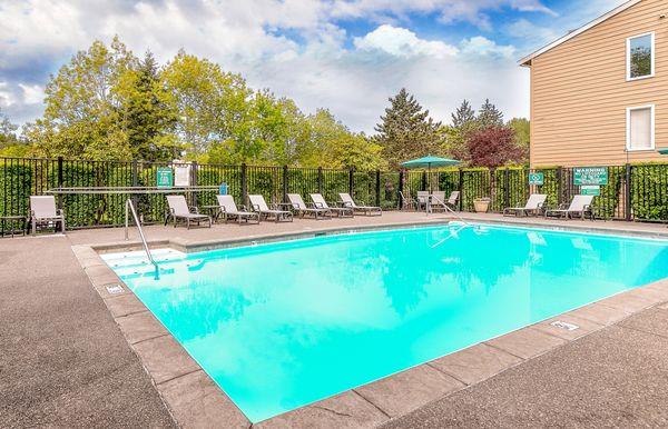 Breathtaking View By The Pool