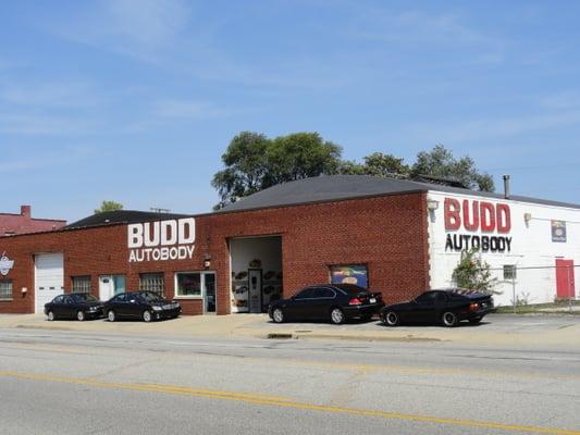 Budd Autobody
Family owned and operated
since 1946....