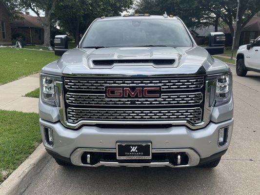 GMC 2500HD Denali Ultimate Package 6.6 L V8 Diesel