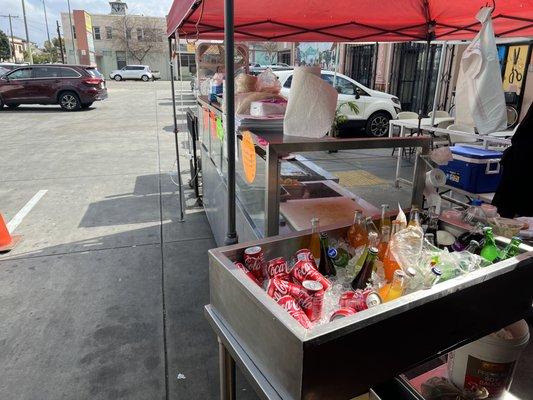 Our foodstand open for the weekend
Nuestro puesto de comida en la fin de semana