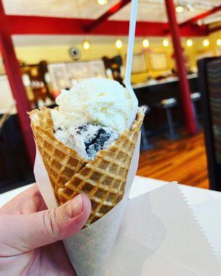 Waffle cone with White Chocolate & Cookies N Cream.