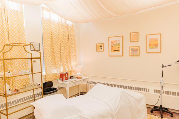 Warm and comfortable treatment room at Seneca Falls Acupuncture.