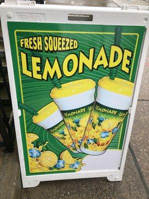 Freshly squeezed lemonade like at the fair!