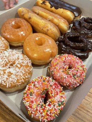 Fresh donuts. a traditional donut shop. Recommend