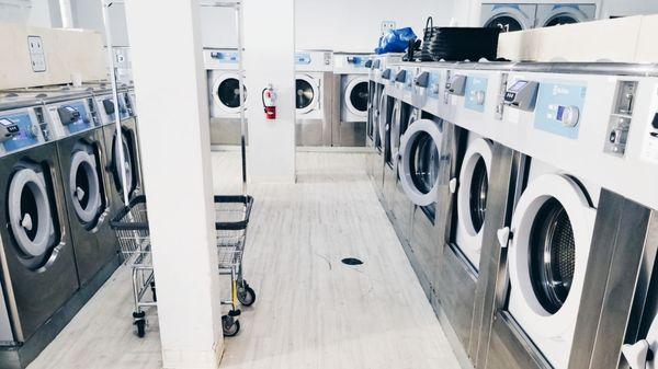 Washing machines at Laundre!