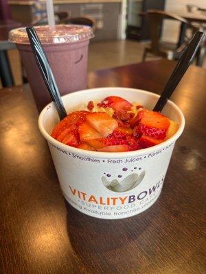 Vitality bowl & Whey Green Smoothie