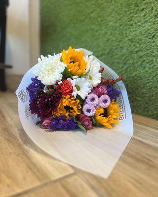 $45 and up mix flower bouquet (Florist choice)