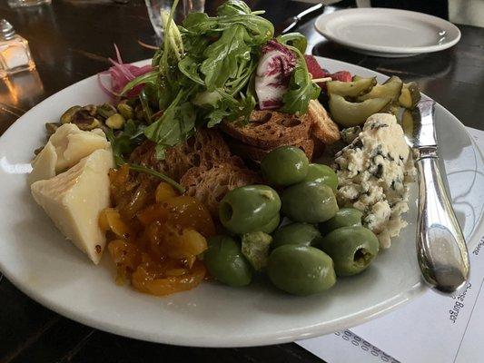 Cheese plate appetizer - wonderful!