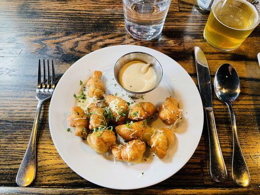 Garlic Knots.