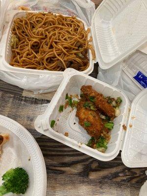 34. Lo Mein & Chow Mein 19. Salt and Pepper Chicken Wings (no spice