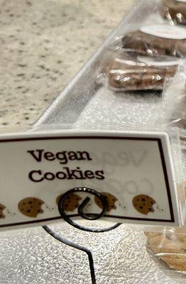 They offer 3 different Vegan cookie options, 11.08.2023.