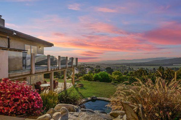 Just listed in Las Posas Estates Camarillo, CA
 spectacular home with 4 bedrooms and 3 bathrooms and did you see the views?