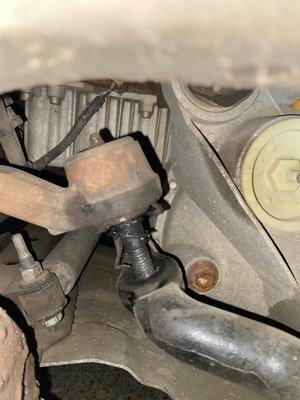 Steering arm connection - just about out!