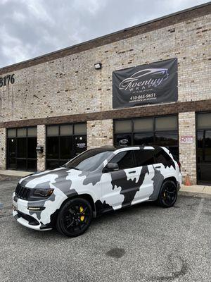 Jeep gran Cherokee SRT full camo custom wrap