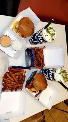 Bacon Burgers, Sweet Potatoes Fries & Pistachio Milkshake