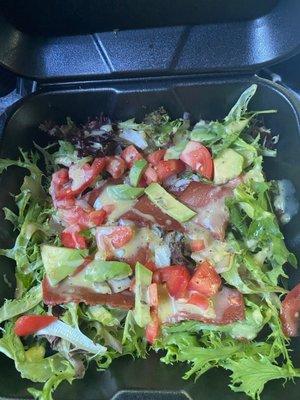 Breakfast croissant without the bread Lettuce onions tomato avocado vegan bacon