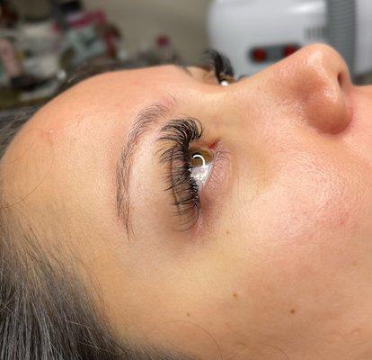 Light hybrid lashes