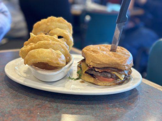 Tom's Signature Beer Battered Onion Rings & Bacon Cheeseburger